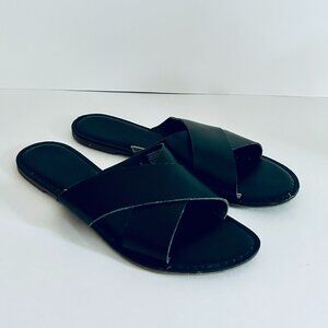 Old Navy Criss Cross Faux Leather Sandals in Black Size 10